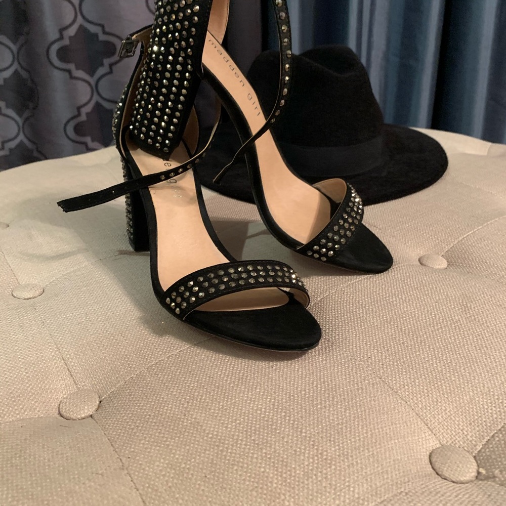 Madden Girl Bella-1 studded sandal